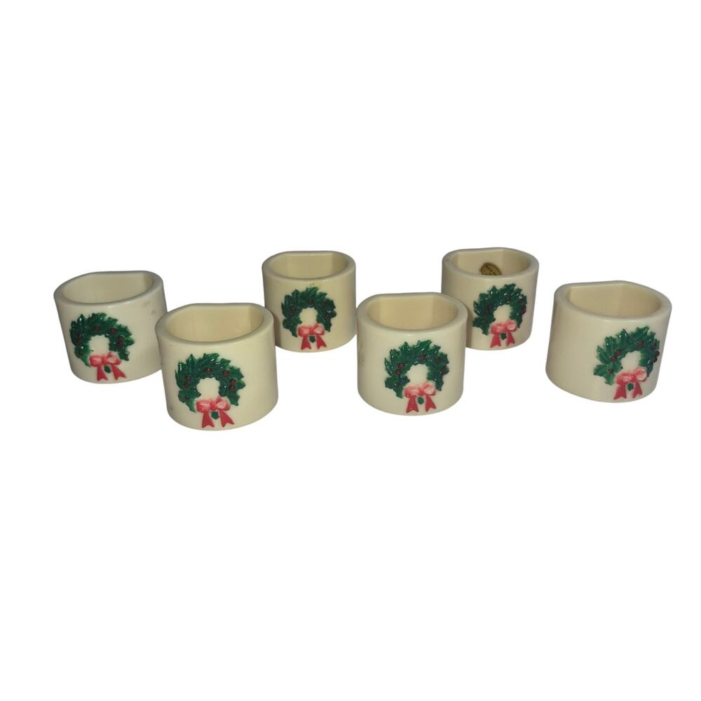Vintage MCM Hard Plastic Christmas Napkin Ring Set of 6 3D Holiday Wreath & Bow